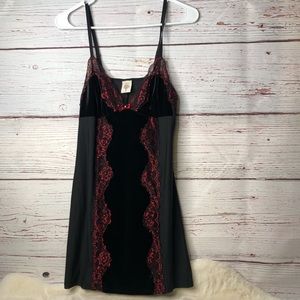 In Bloom Small Spaghetti Strap Nightie Black